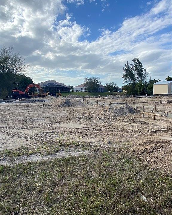 1st image of 3524 SW 8th Pl