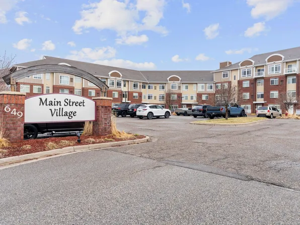 649 Old Highway 8 NW APT 227, New Brighton, MN 55112