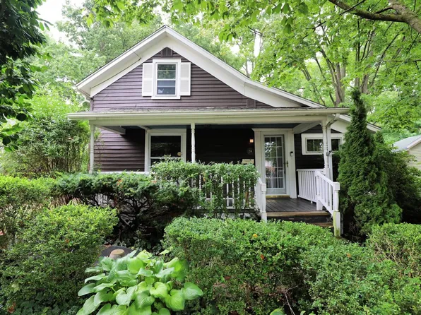 214 N Hazelton St, Flushing, MI 48433