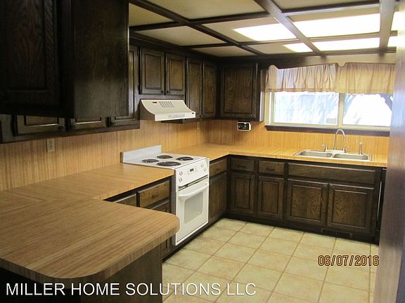 4th image of 8213 NW 7th St