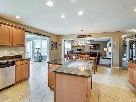 4th image of 7060 Clearview Ct