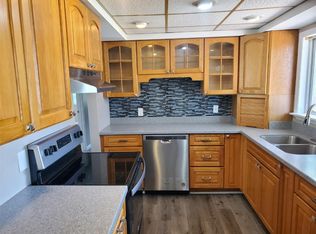 303 N Ave S, Vinton, IA 52349