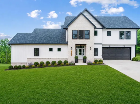 11286 Leesville Rd, Evington, VA 24550