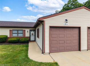 128 Royal Crest Dr Unit K, Seville, OH 44273