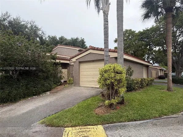 407 Bonnie Brae Way #22, Hollywood, FL 33021
