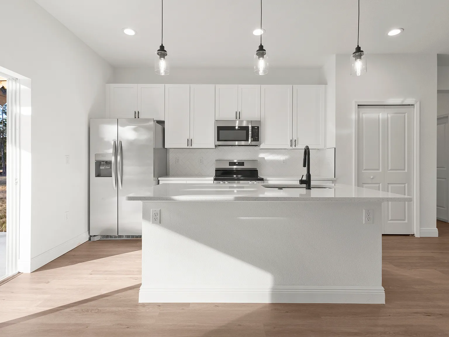 4 bed, 1580 sqft, $1,850 — Photo 3