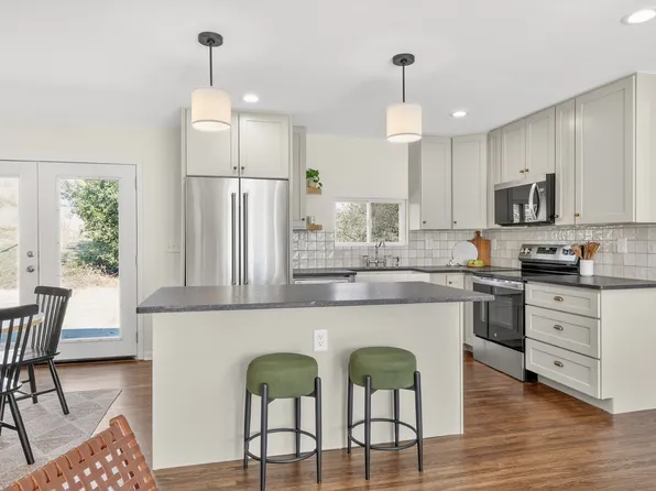 4001 Dumbarton Dr, Nashville, TN 37207