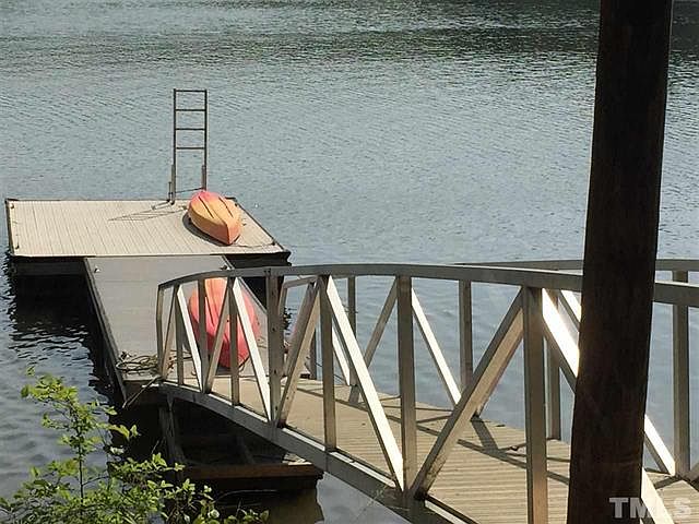 1st image of 715 Lakefront Dr