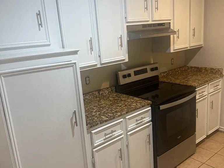 908 Bluebird Dr — Photo 3