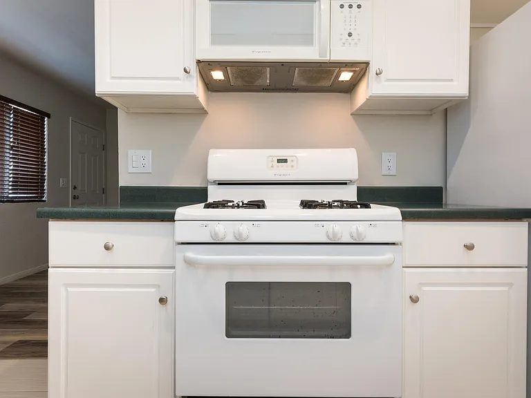 1044 Sapphire St #6 — Photo 10