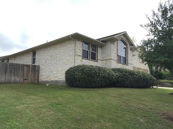 3rd image of 175 Canterbury Dr
