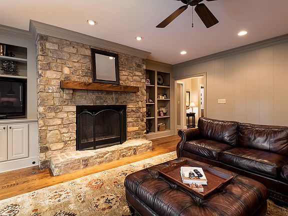 5th image of 1264 Anthem View Ln