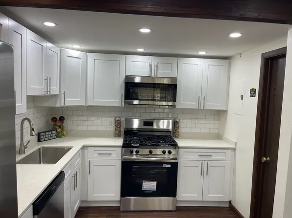 149 Forest Ave APT D, Fox Lake, IL 60020