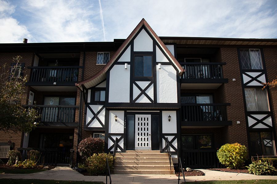 1st image of 13620 S Lamon Ave #420