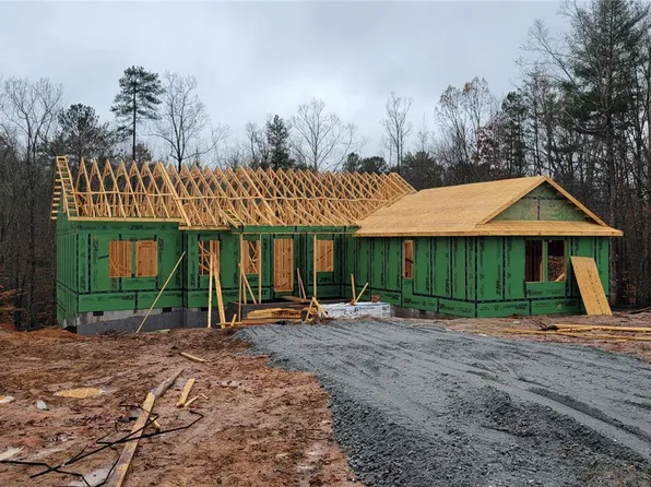 533 16th Cir, Walhalla, SC 29691