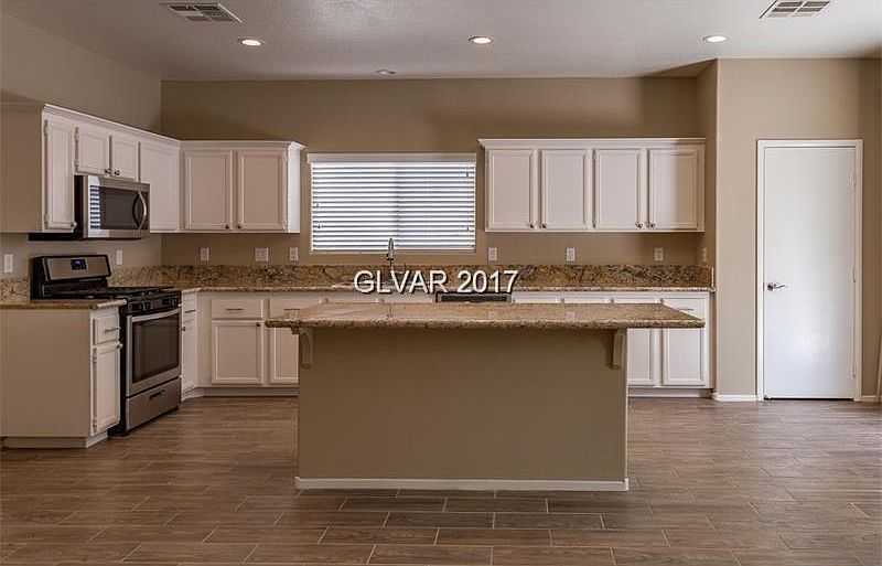 1st image of 242 Buena Adventura Ln
