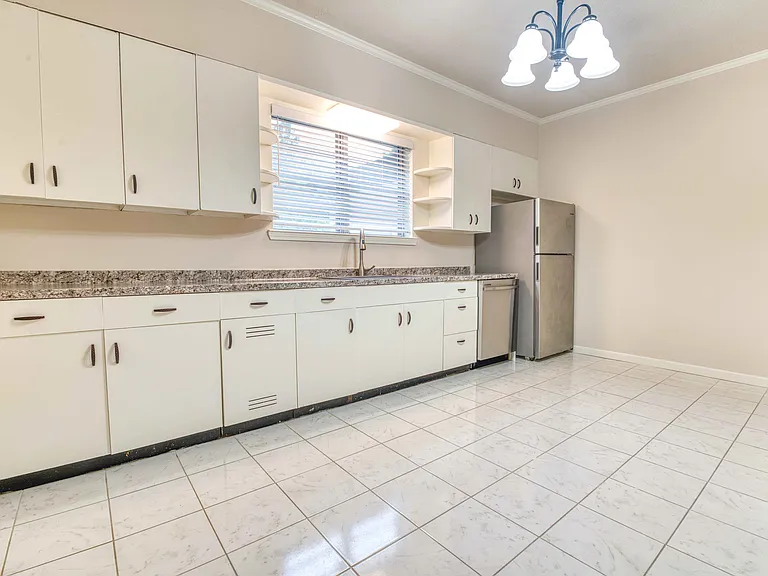 Main Kitchen. SS appliances. THOR Range