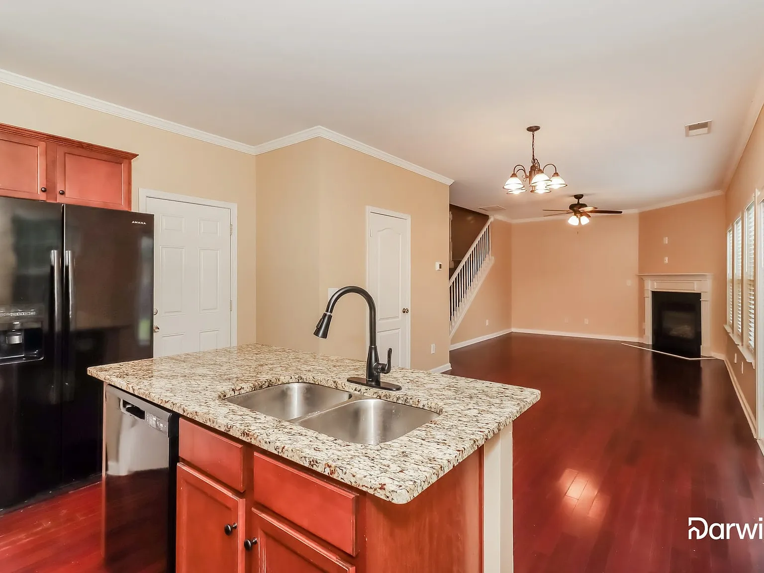 4 bed, 2.5 bath, 1905 sqft, $2,175 — Photo 4