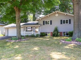 6499 Antoinette Dr, Mentor, OH 44060