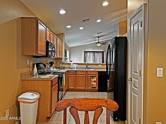 4th image of 2197 W CENTRAL Avenue