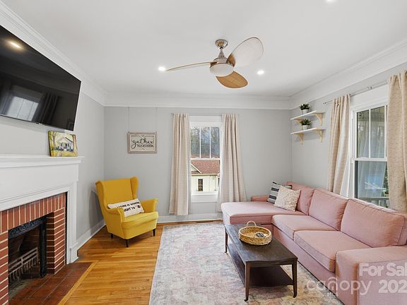 2nd image of 318 N Academy St