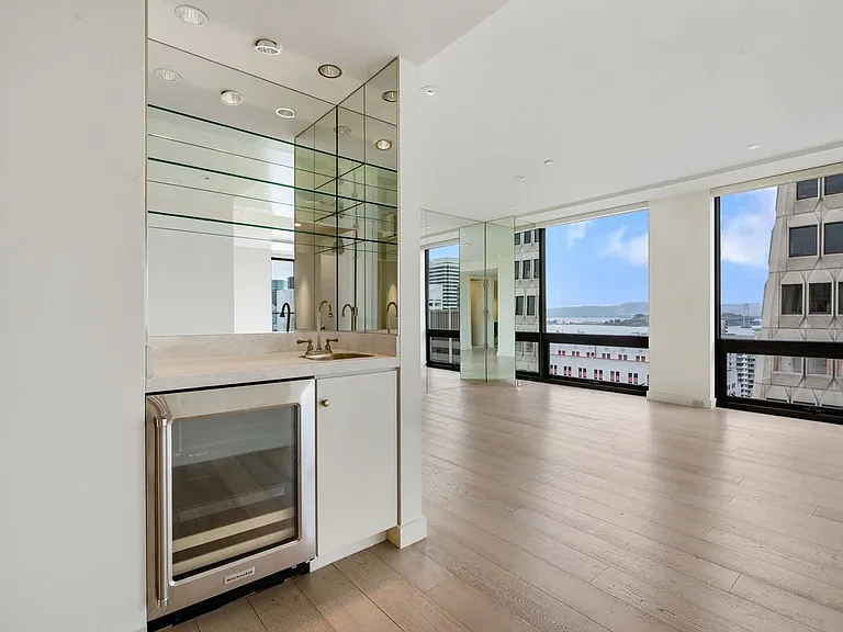 611 Washington St #2305 — Photo 19