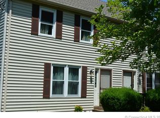 129 Liberty St, Clinton, CT 06413