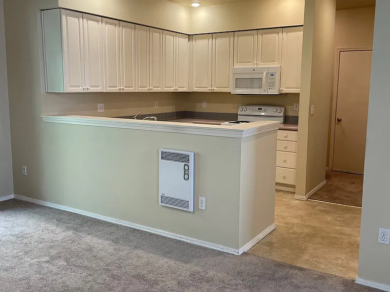 1250 Weaver Rd NW — Photo 4