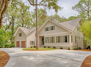 16 E Garrison Pl, Hilton Head Island, SC 29928