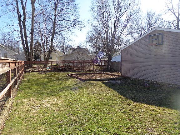 2nd image of 185 Erskine Ave