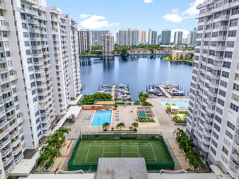 18011 Biscayne Blvd #1003 — Photo 28