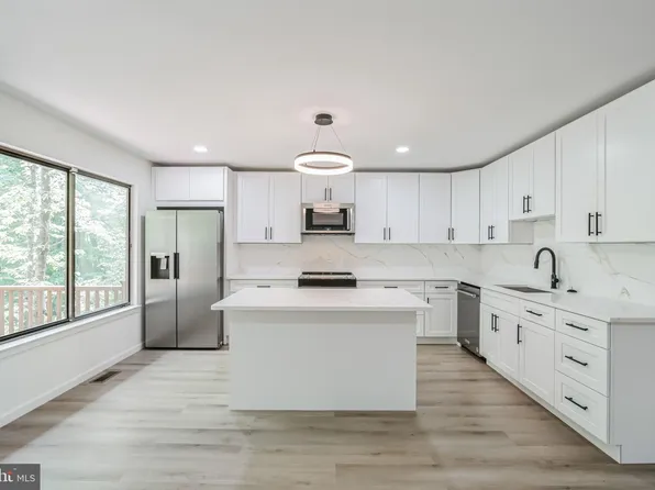 215 Chanticleer, Cherry Hill, NJ 08003