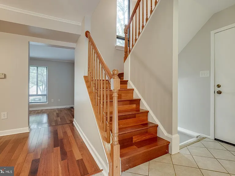 10301 Cherry View Ct — Photo 9