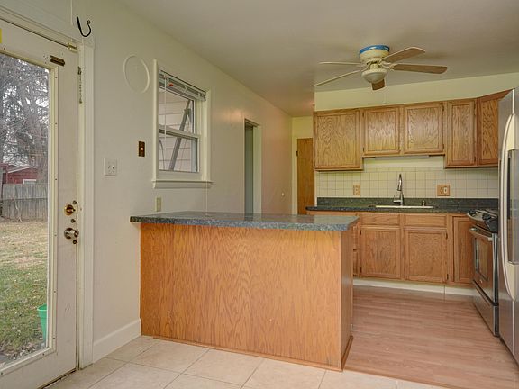 3rd image of 4310 Sibley Ave