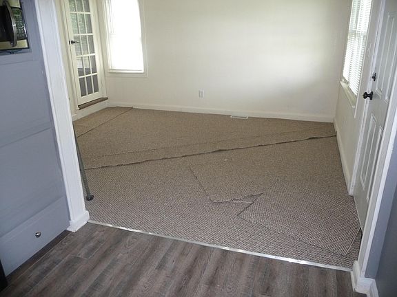 3rd image of 2928 Azelda St
