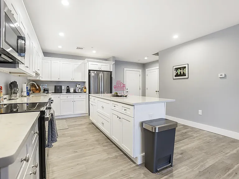 245 Bussey St #303 — Photo 15