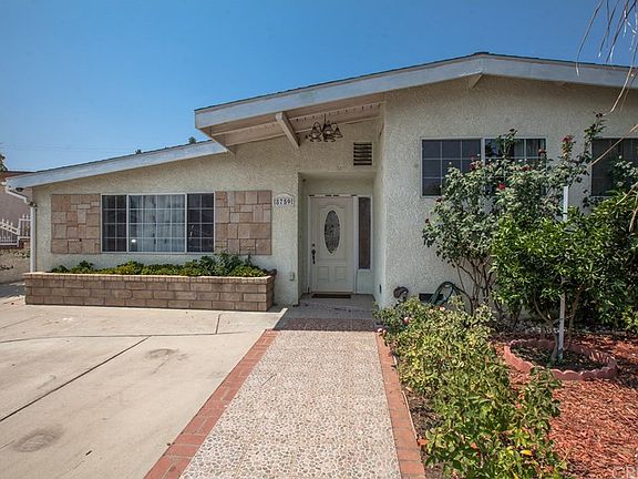 4th image of 8759 Cantaloupe Ave