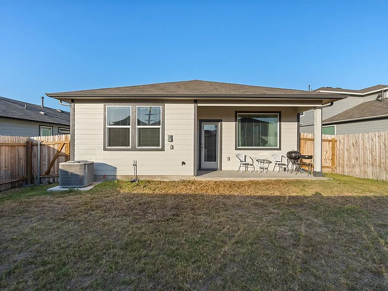 120 Scarborough Way — Photo 23