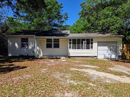 35 Kennington Dr Photo 1