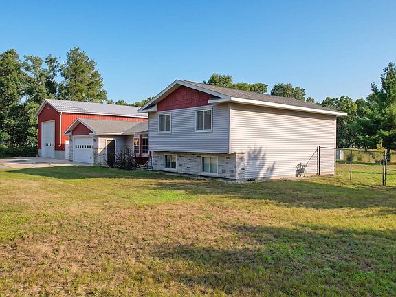 2nd image of 661 Jack Pine Arbor Rd