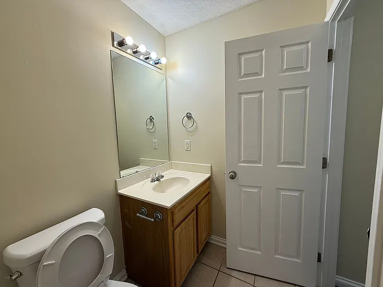 345 Kelly Rd — Photo 8