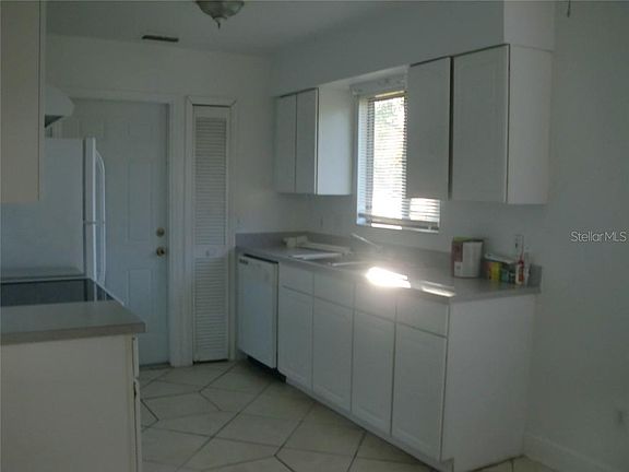 4th image of 1334 Providence Blvd