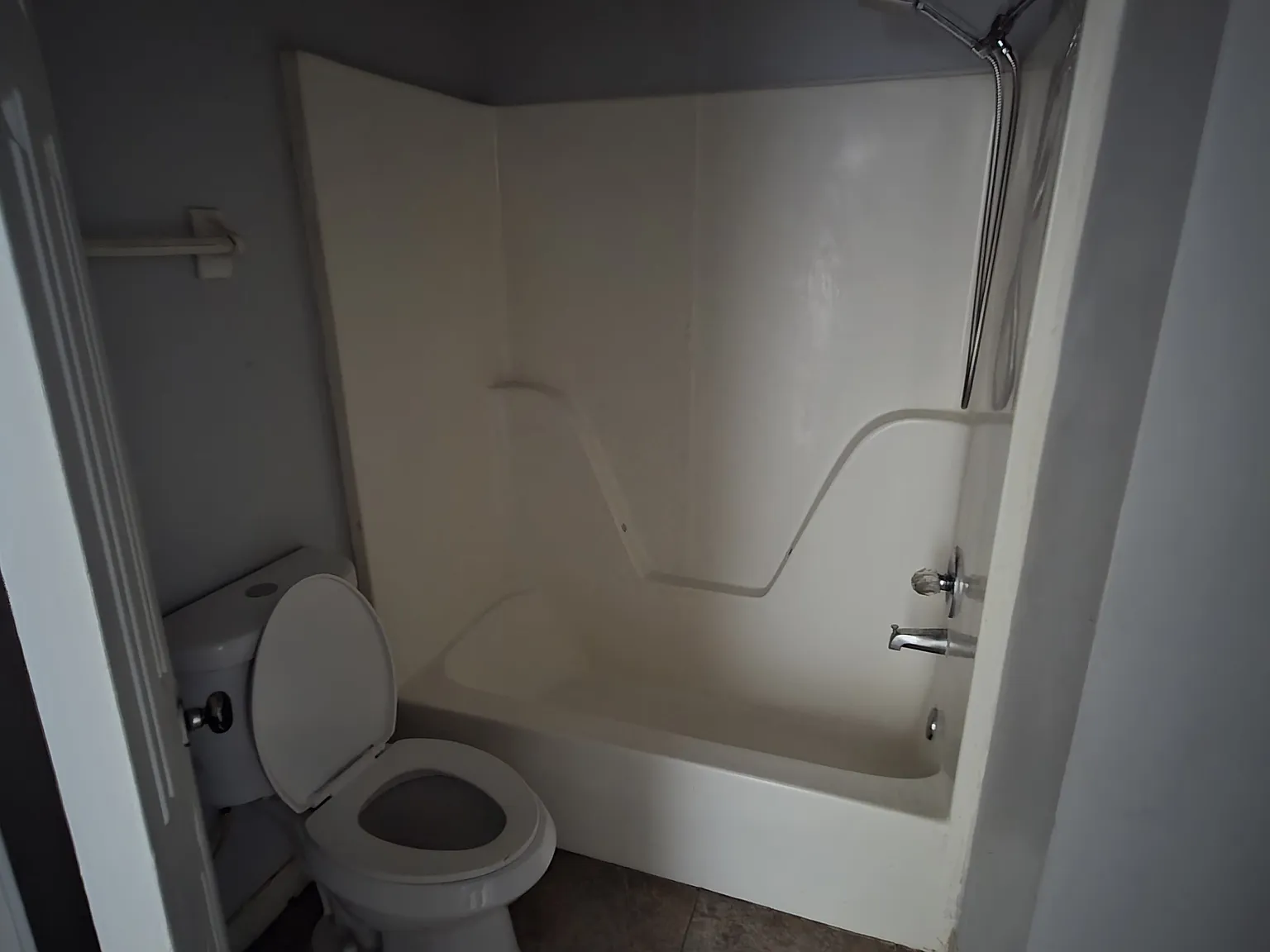 4 bed, 1226 sqft, $1,395 — Photo 3