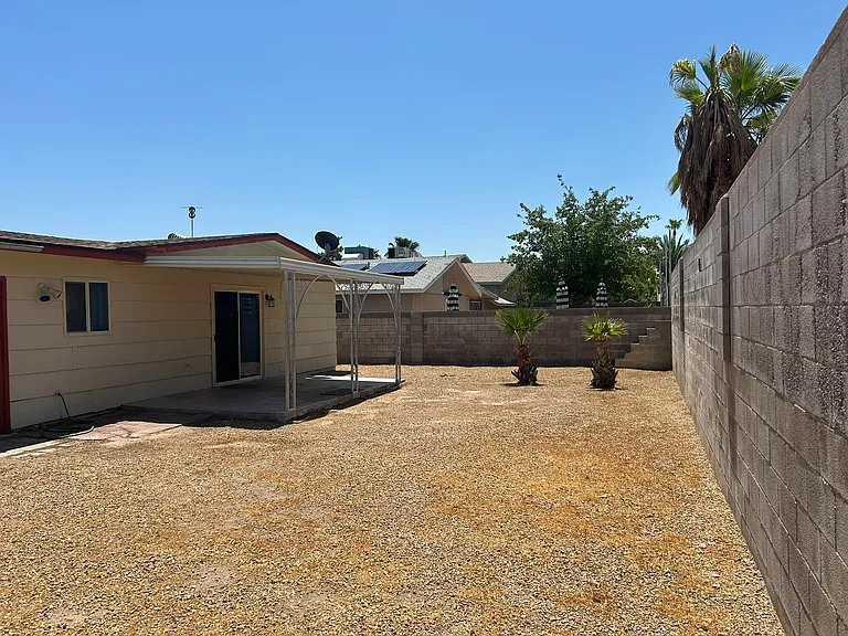 920 Palmhurst Dr — Photo 22