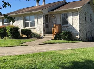 3221 Mammoth Dr #B, Lexington, KY 40517