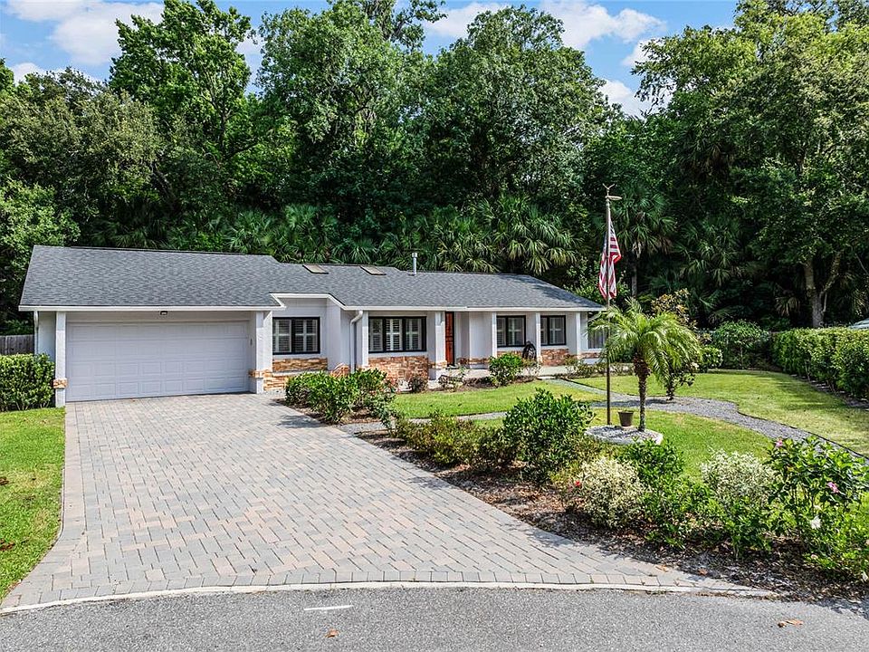 1st image of 882 Elgin Dr