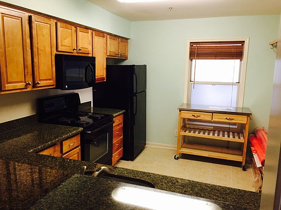 2nd image of 3179 Summit Square Dr APT C3