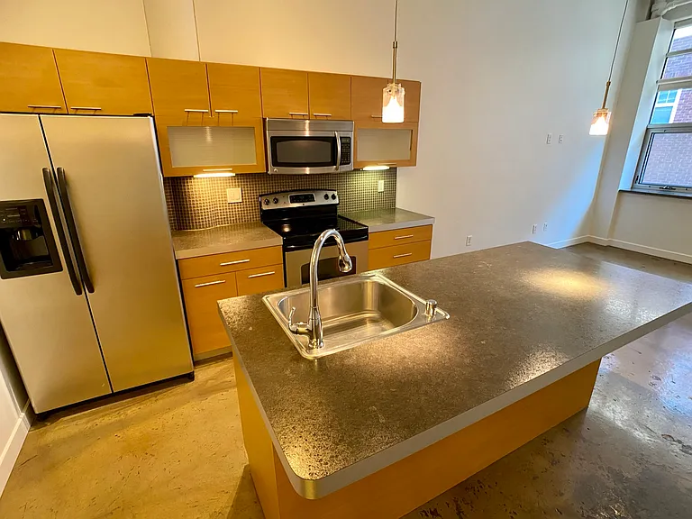 Central Park Lofts — Photo 29