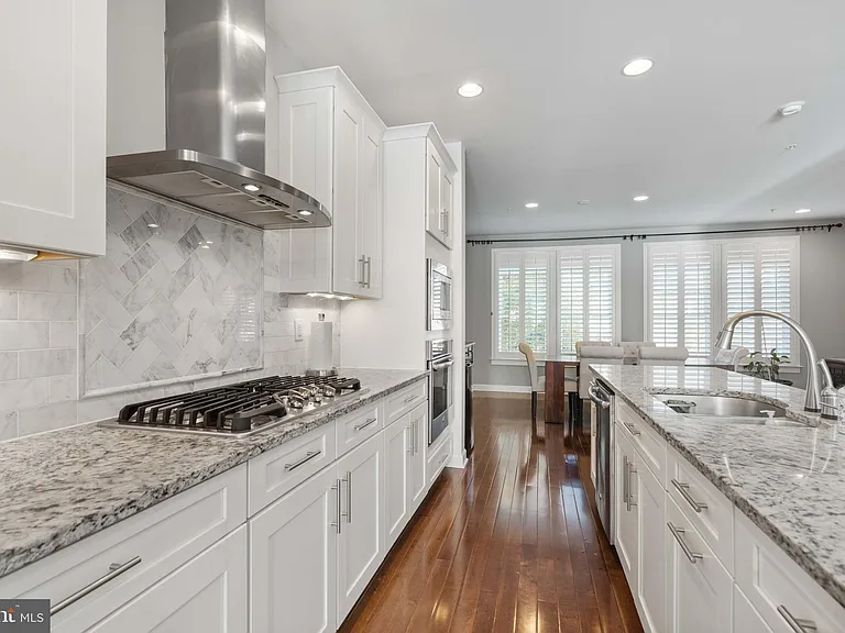 412 Blue Flax Pl — Photo 13