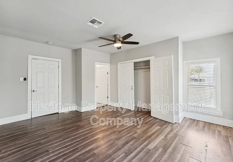 1031 Schley Ave — Photo 29